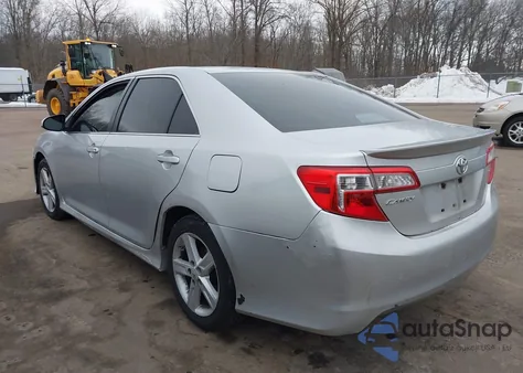 2012 Toyota Camry Se z USA, uszkodzony, nr VIN 4T1BF1FK8CU144331